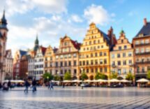 Marjane Satrapi durante la rinuncia alla Legion d'onore